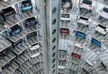 हैदराबादमध्ये देशातील पहिली पूर्णतः स्वयंचलित पार्किंग सुविधा सुरू